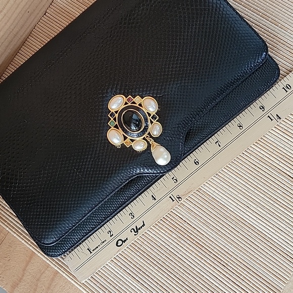 Judith Leiber Lizard Pearl Multi Color Gemstone Convertable Envelope Clutch - Picture 13 of 16